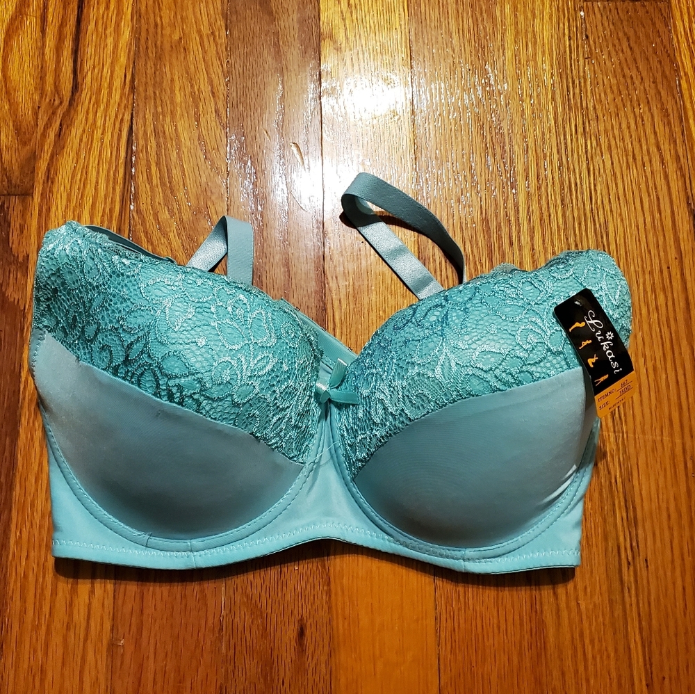 NWT Lukasi  underwire bra lightly padded  Women's size 38DD